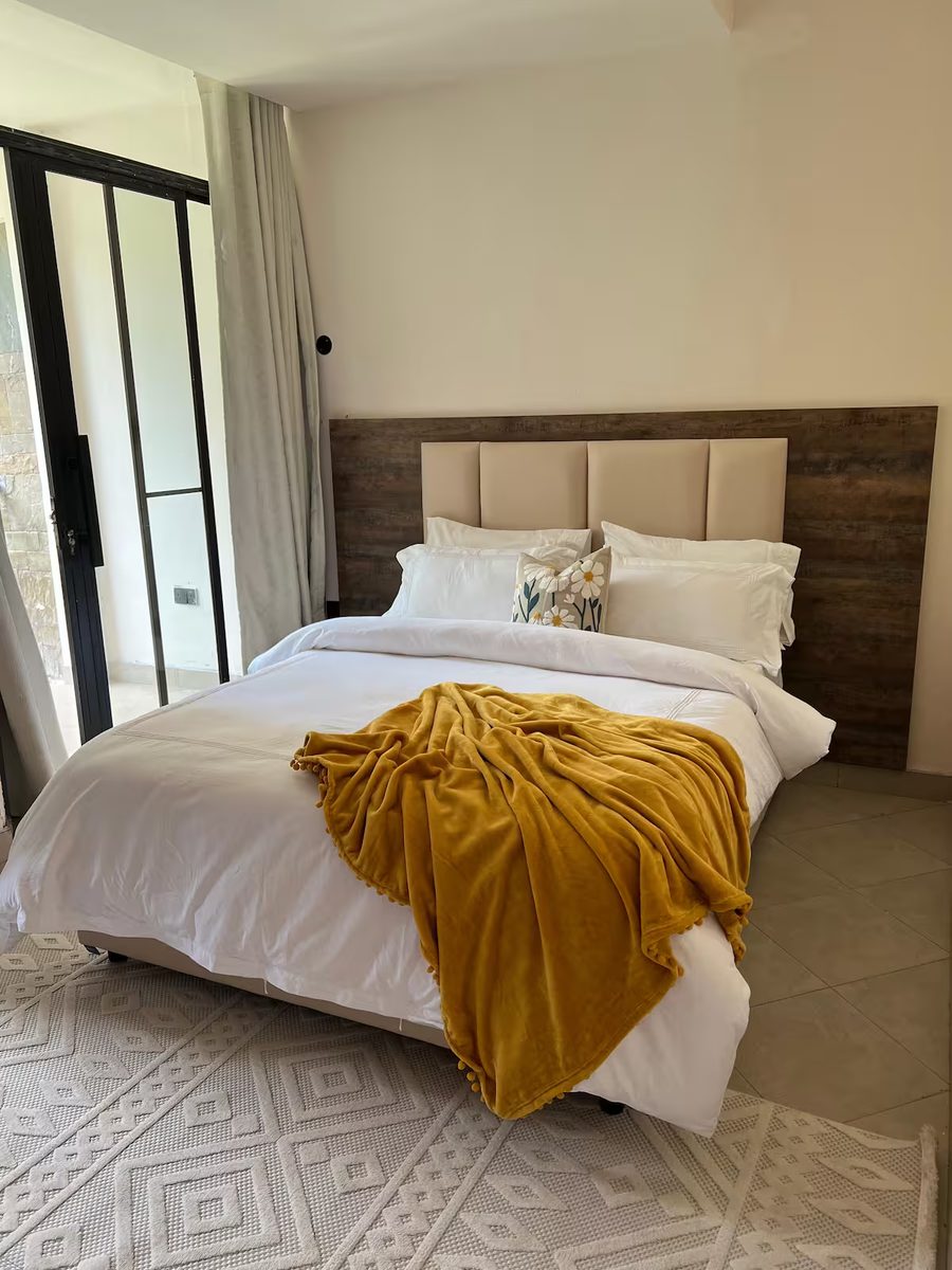 Queen Ensuite